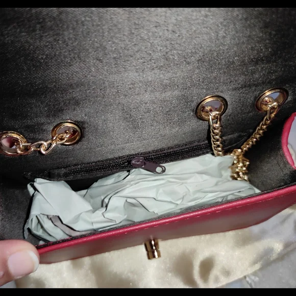 Red Bag (2 in 1 ) New with dustbag - Picture 9 of 16